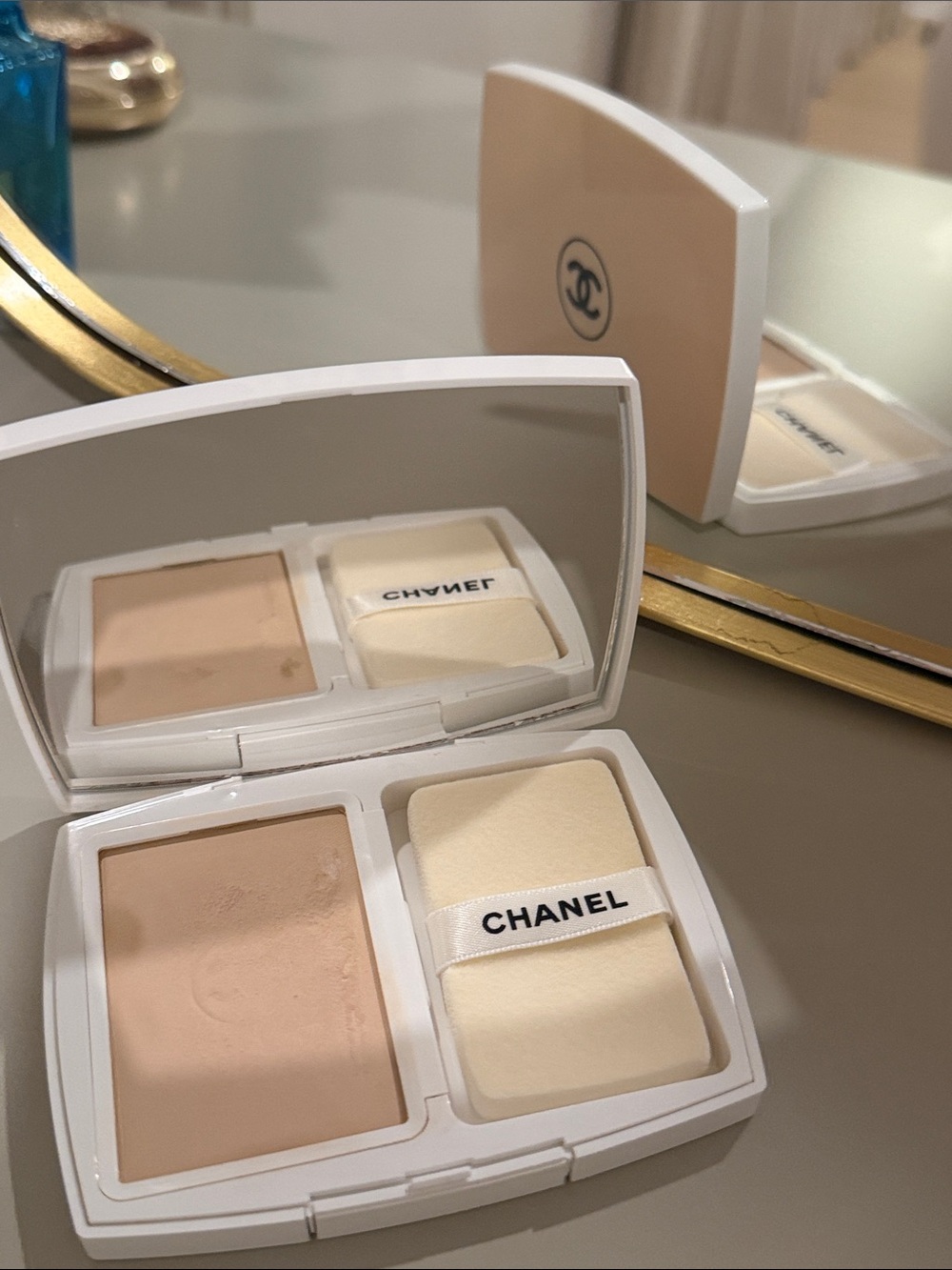 Chanel Le Blanc Brightening Compact Foundation